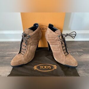 Tod's Two In One Chestnut Suede Ankle lace up Boots 41/11